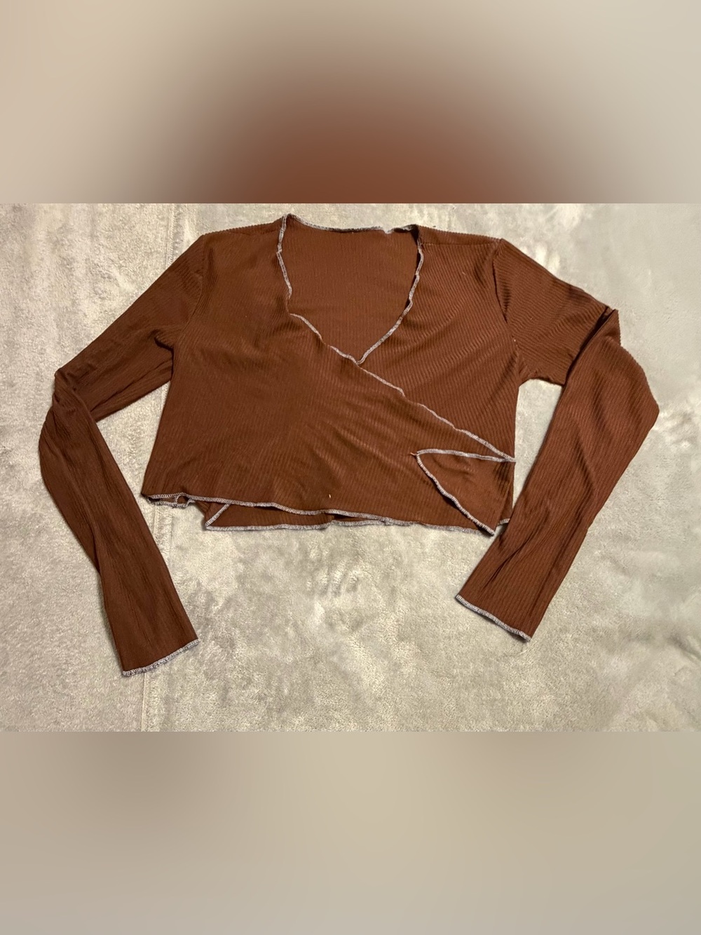 Ribbed V-Neck Crop Top in Brown